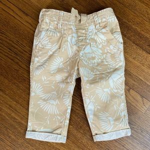 Girls Baby Gap 2T Khaki and White Flower Pleated Front, Cuffed Pants